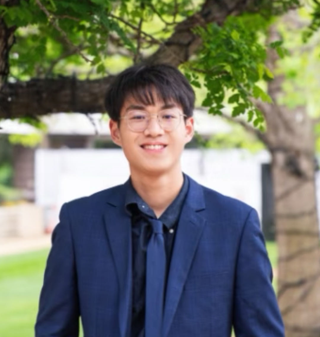 Alan Xie headshot